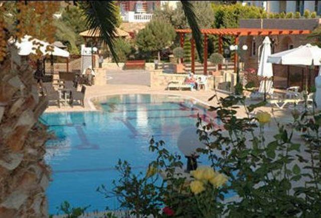 Crithoni's Paradise Alinda (Leros)